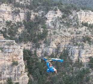 100 Meter über Schlucht