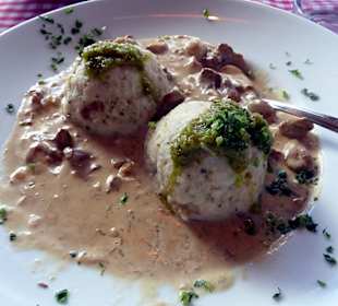 Frische Schwammerl und Knödel (24,90 €)