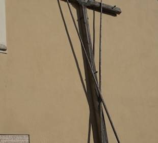 Heilig-Kreuz-KircheHeilig-Kreuz-Kirche