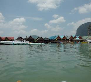 Richtung Zigeuenerdorf