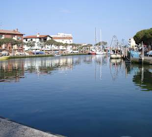 Am Hafen von Caorle