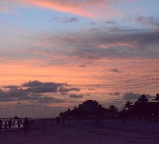 Sonnenuntergang vor der Tür