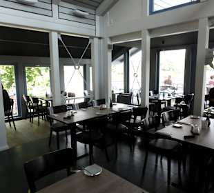Blick in den Gastraum des "Haus am See"
