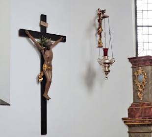 Im Altarraum der Kirche St. Andreas