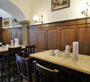 Blick in die Gasträume der Goldenen Kugel