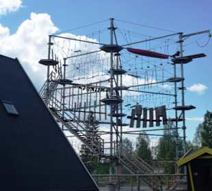 Kletterpark in Turmform