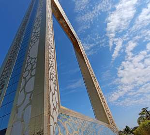 The Dubai Frame