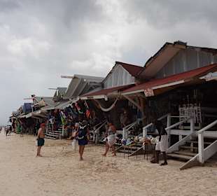 Ca. 1,5 km entfernte Geschäfte