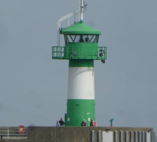 Blick zum Leuchtfeuer / Leuchtturm auf Nordermole