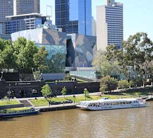 Entspannung am und auf dem Yarra River