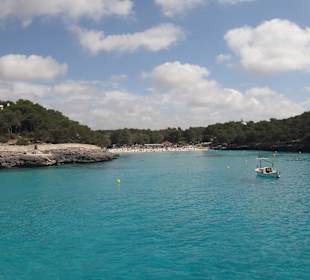 Cala Mondrago vom Meer aus