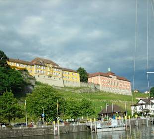 Blick auf des Staatsweingut Meersburg