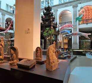 In der Asien-Abteilung des Übersee-Museums