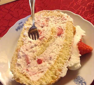Strawberry Kuchen(cake)