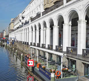 Venezianische Momente an den Alsterarkaden