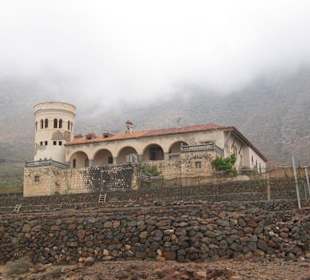 Villa Winter kurz bevor diese zusammen fällt