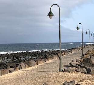 Strandpromenade Costa Teguise