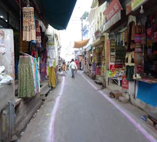Auf dem Markt von Pushkar unterwegs