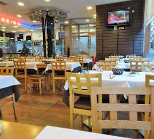 Blick in den Gastraum der Marisqueira Madureira