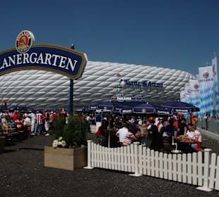 Biergarten und Fußball