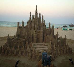 200m weiter werden solche kunstwerke gebaut 