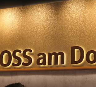 Kaffeepause auf dem Münsterplatz bei MOSS am Dom