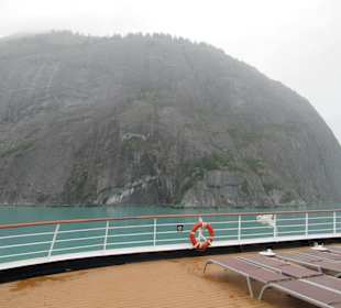 MS Zaandam befährt den Tracy Arm Fjord
