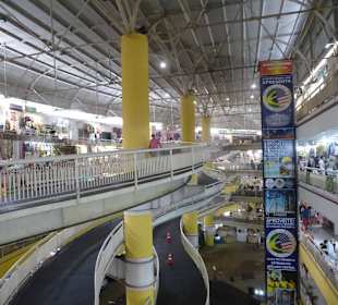 3 Etagen hier gibt es fast alles