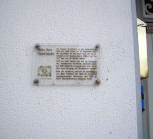 Ein Rundgang durch die "Rosenstadt" im Sommer 