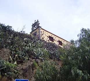 Die Kirche auf dem Gipfel des Montana de Las Tierres