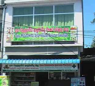 Es gibt auch Kräuter zu kaufen