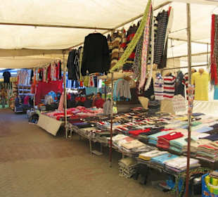 Dienstags Touri- und Bauernmarkt