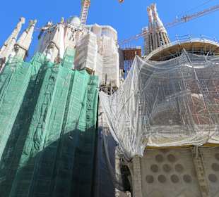 Sagrada Familia von der Seite