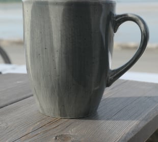 Pause bei der Buchtbude am Ufer der Elbe