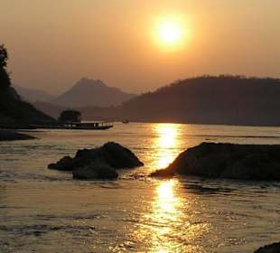 Sonnenuntergang am Mekong!