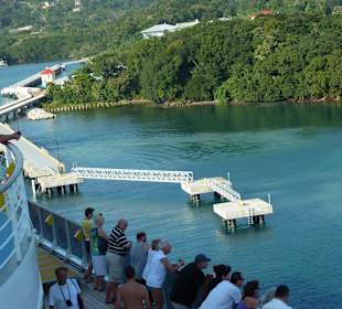 Hafen-Ausfahrt / Cruise Center Roatan