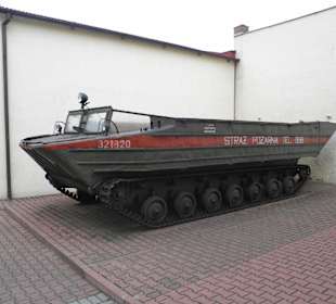 Pływający transporter gąsienicowy PTG typ K-61z 
