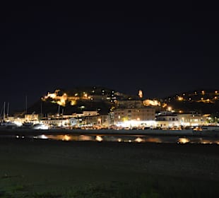 Cast.d.Pesc. bei Nacht vom Leuchtturm aus.