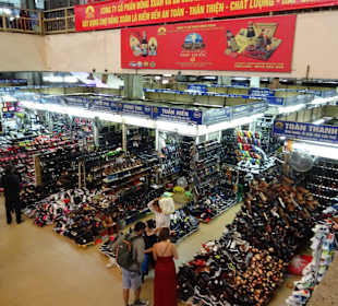 Im Dong Xuan Markt in Hanoi