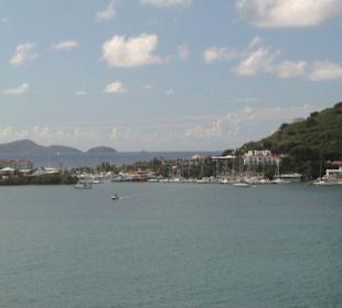 Blick beim Einlaufen nach Road Town, Tortola