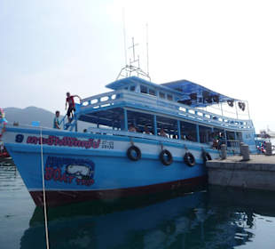 Ausflugsboot für Schnorcheltrip