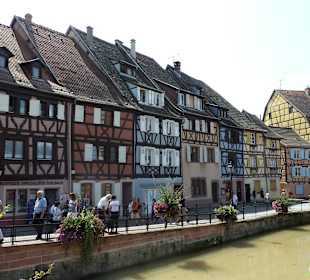 Schöne bunte Fassaden