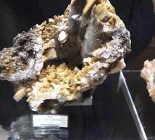 Mineralien- und Mathematikmuseum