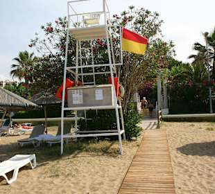Life-Guard-Station