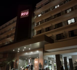 Außenansicht Hotel Riu Bravo