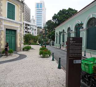 Okolice Senado Square