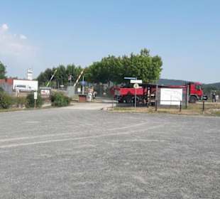 Dort vorne gehts rein,vom Parkplatz aus gesehen