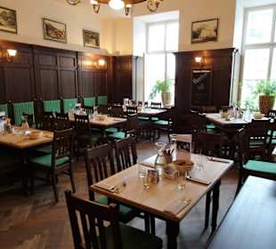 Blick in die Gasträume der Goldenen Kugel