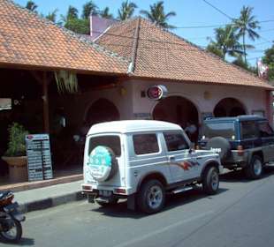 Yut`z Restaurant