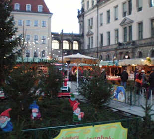 Weihnachtsmarkt am Schloss Dresden